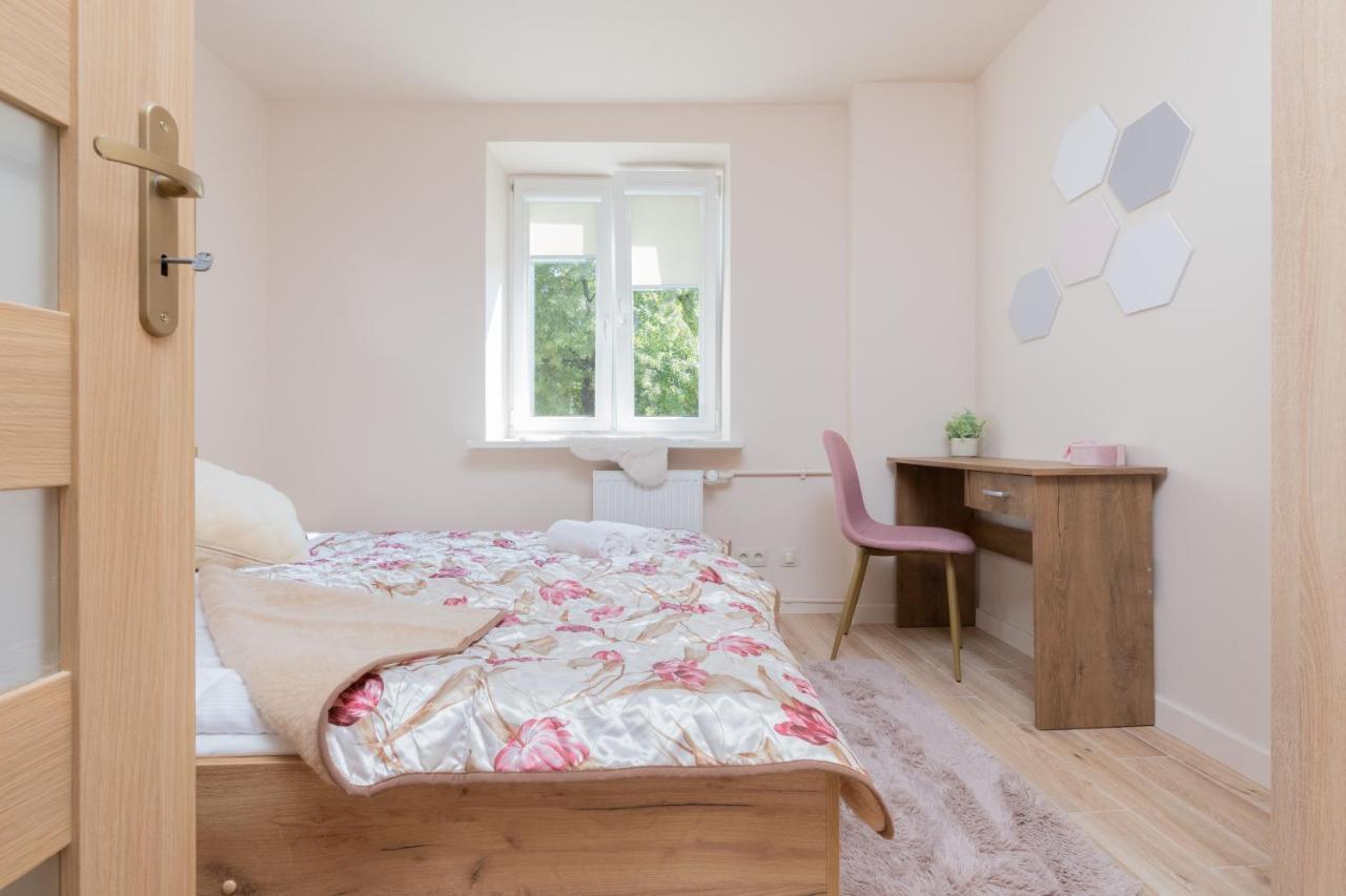 Mokotow Apartments Reytan By Noclegi Renters Warsawa Bagian luar foto