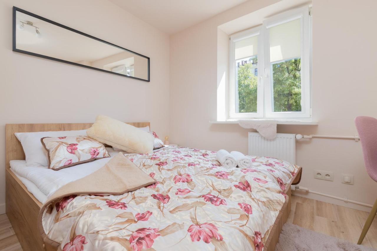 Mokotow Apartments Reytan By Noclegi Renters Warsawa Bagian luar foto