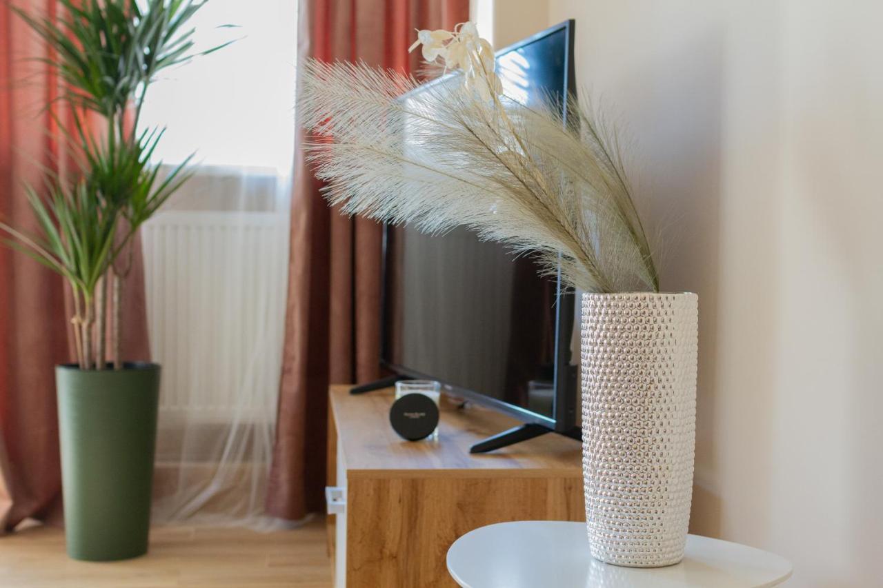 Mokotow Apartments Reytan By Noclegi Renters Warsawa Bagian luar foto